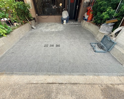 台中磁磚工程, 台中地磚修補, 台中磁磚修繕, 台中土水師傅, 台中地面打除, 台中泥作工程, 台中房屋修繕, 台中貼磁磚, 台中鋪地磚